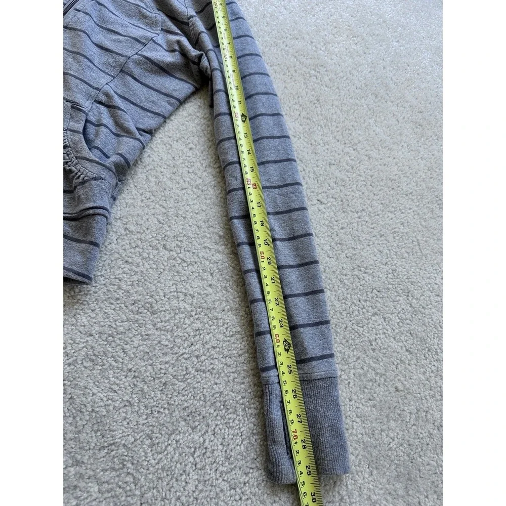 LULULEMON CAYMAN STRIPE HEATHERED GREY MOVEMENT JACKET Size 8